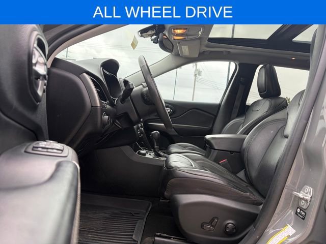 Used 2022 Jeep Cherokee Limited w/ Elite Package image 4