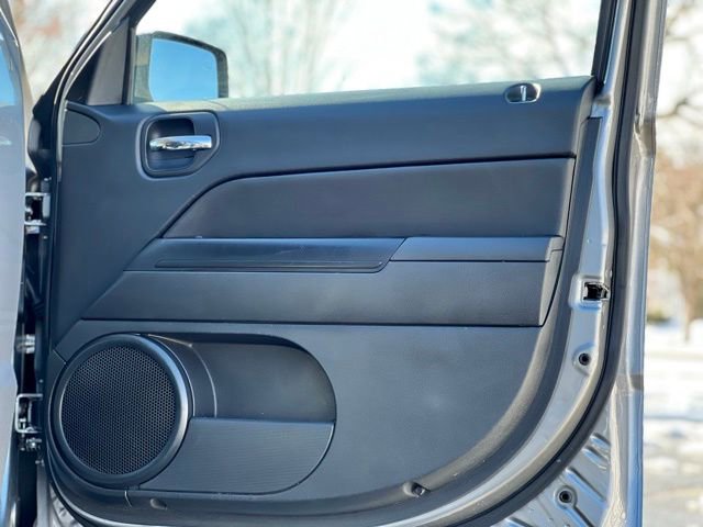 Used 2015 Jeep Patriot Latitude image 21