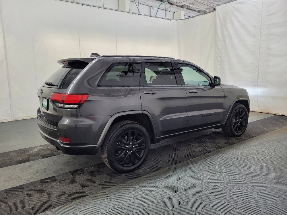 Used 2020 Jeep Grand Cherokee Altitude image 10