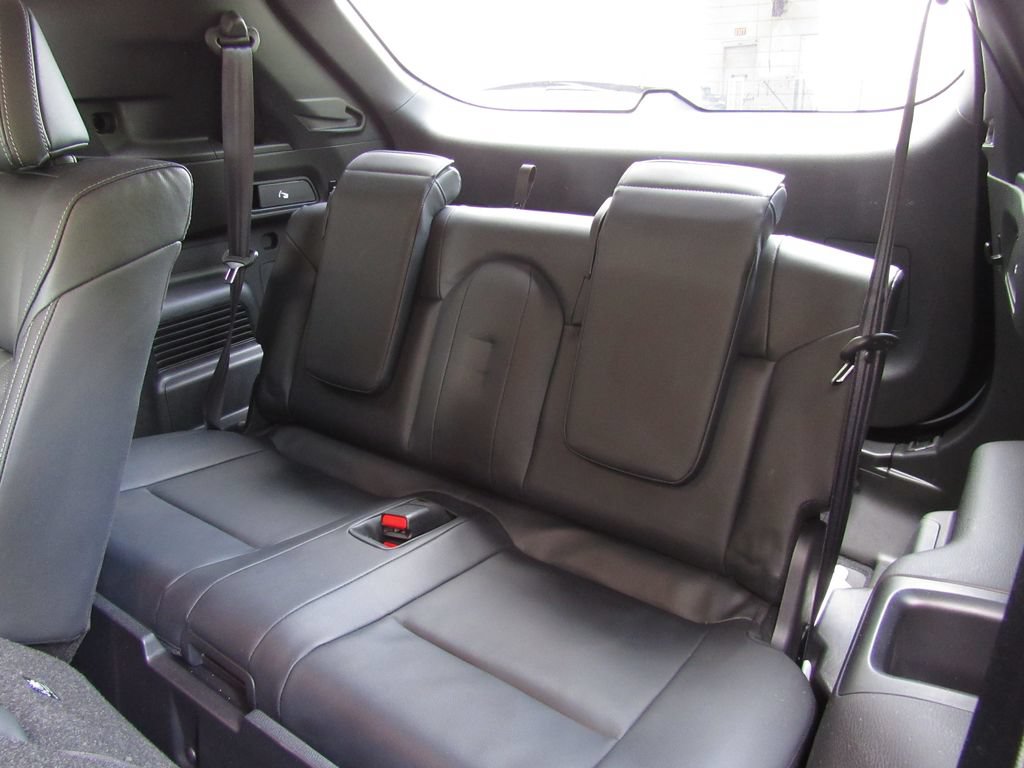 Used 2024 Mitsubishi Outlander 4WD Plug-In Hybrid image 17