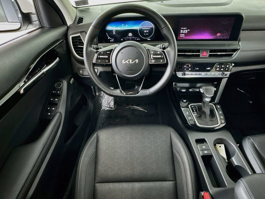 Used 2025 Kia Seltos SX AWD/4WD image 23