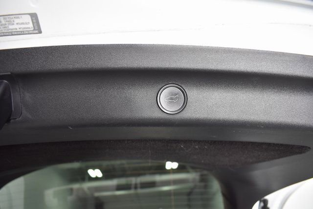 Used 2021 Tesla Model Y Long Range image 35