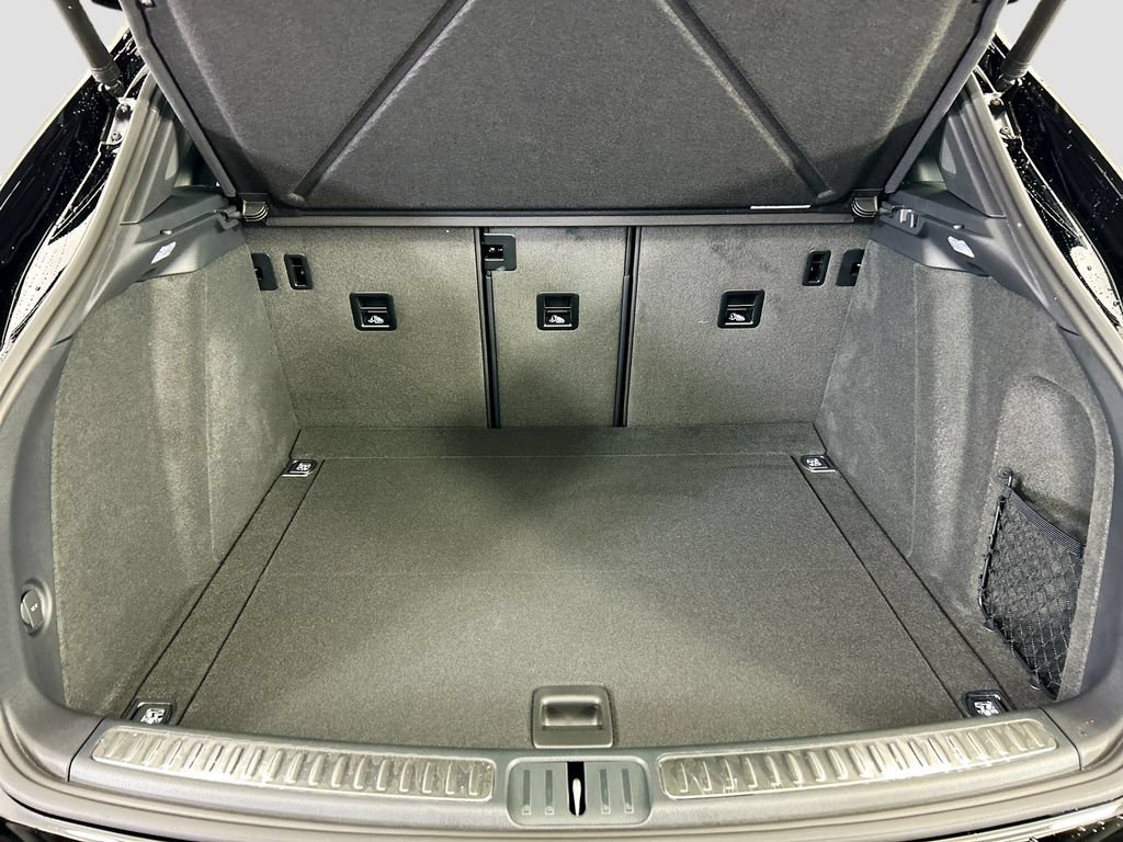 Used 2026 Porsche Macan AWD/4WD image 29