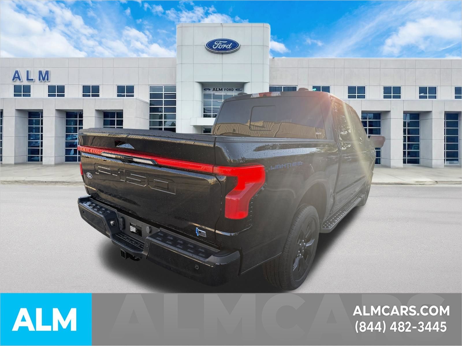 Used 2024 Ford F150 Lightning Platinum AWD/4WD image 8