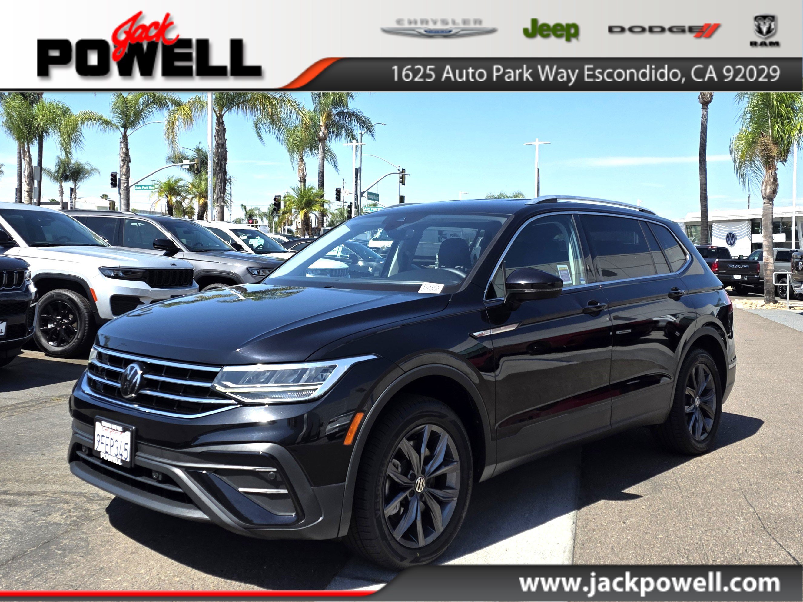 Used 2022 Volkswagen Tiguan SE FWD image 1