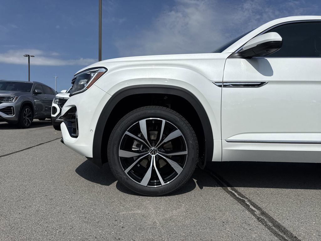 New 2025 Volkswagen Atlas Cross Sport SEL Premium R-Line image 9