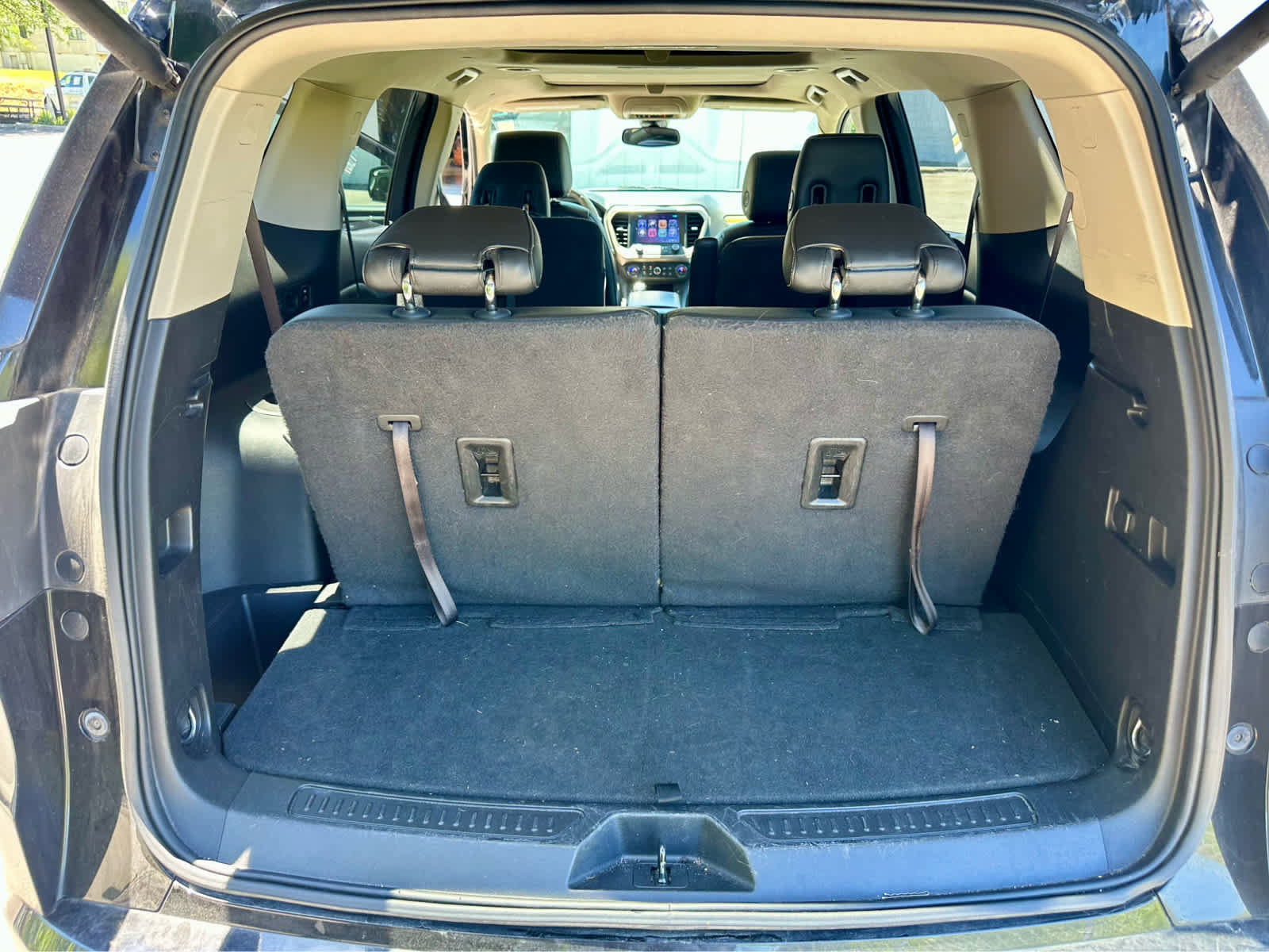 Used 2017 GMC Acadia Denali w/ Technology Package FWD image 14