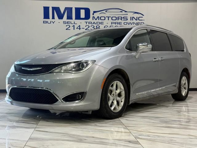 Used 2020 Chrysler Pacifica Limited FWD image 2