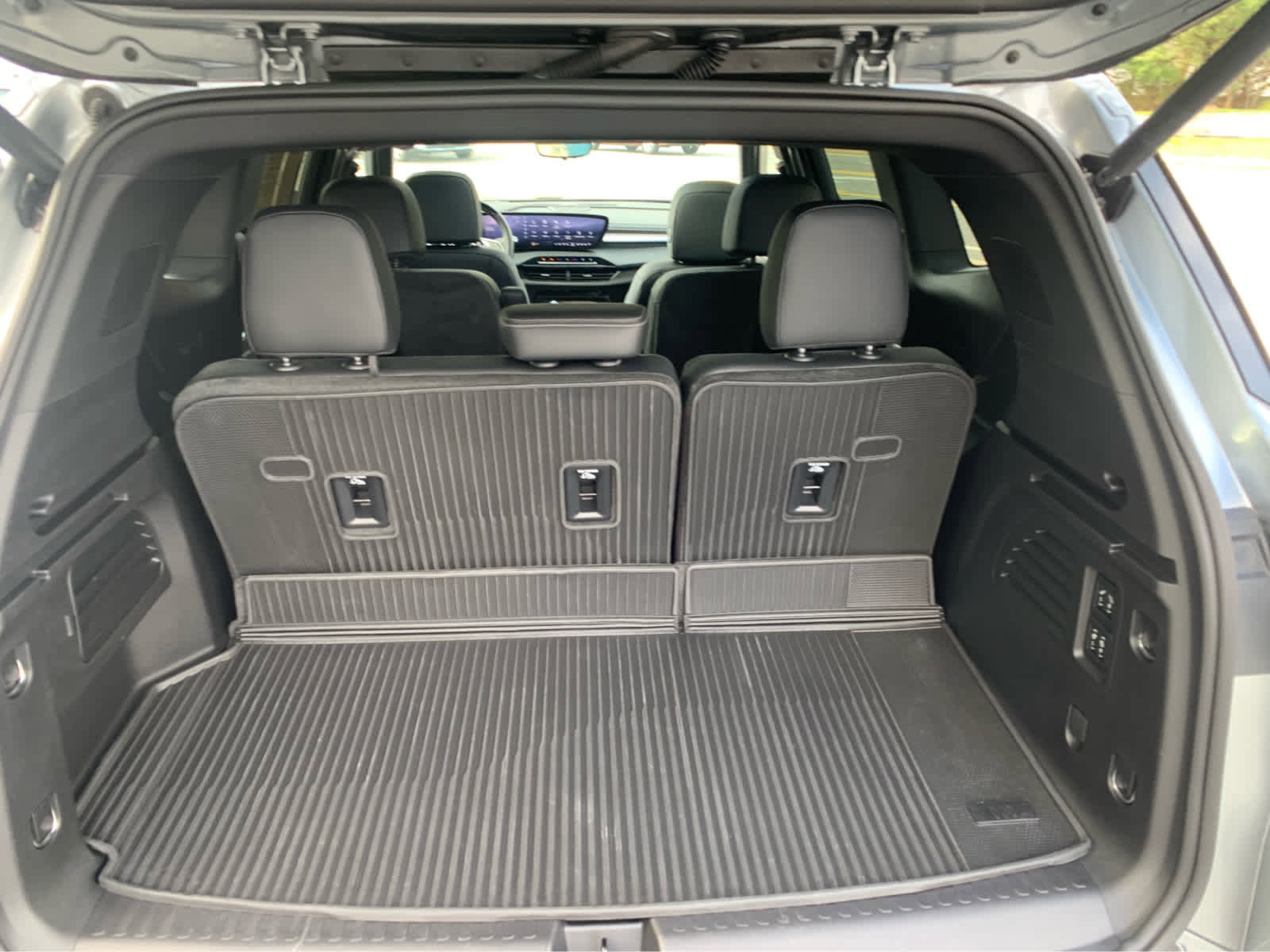 Used 2025 Buick Enclave Avenir w/ Super Cruise Package AWD/4WD image 6