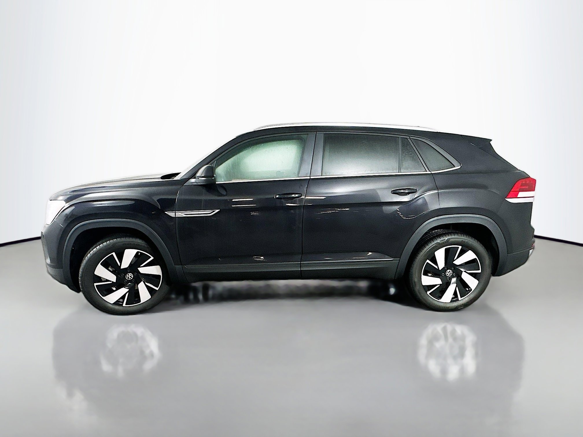 New 2026 Volkswagen Atlas Cross Sport SE image 4