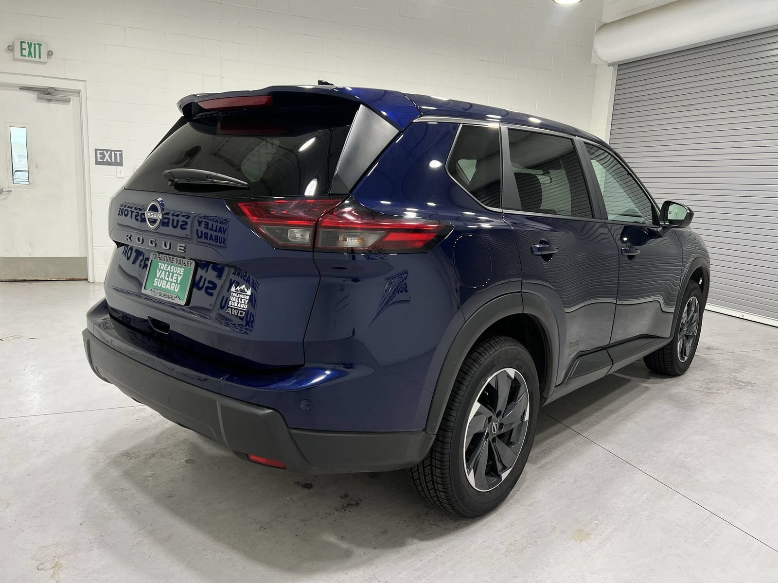 Used 2025 Nissan Rogue SV AWD/4WD image 8