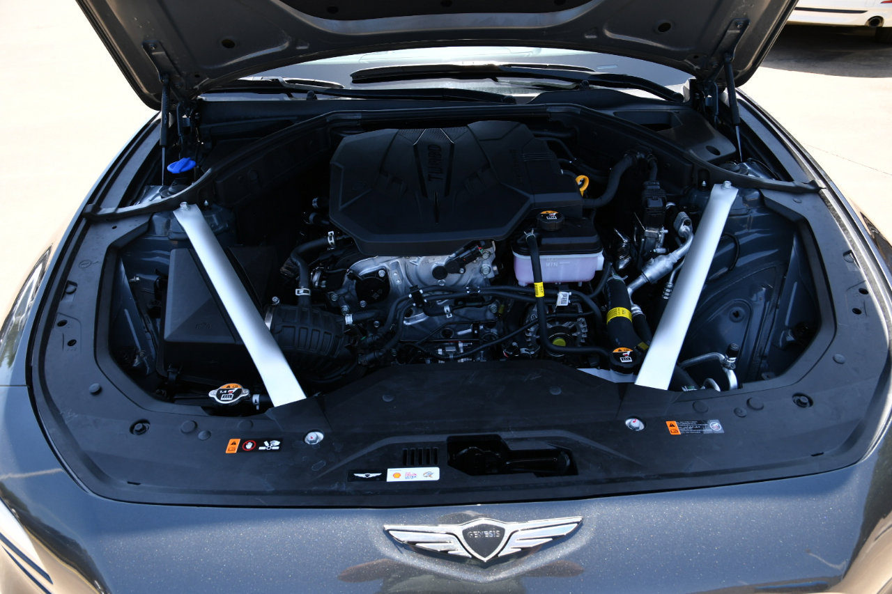 Used 2025 Genesis G70 2.5T image 29