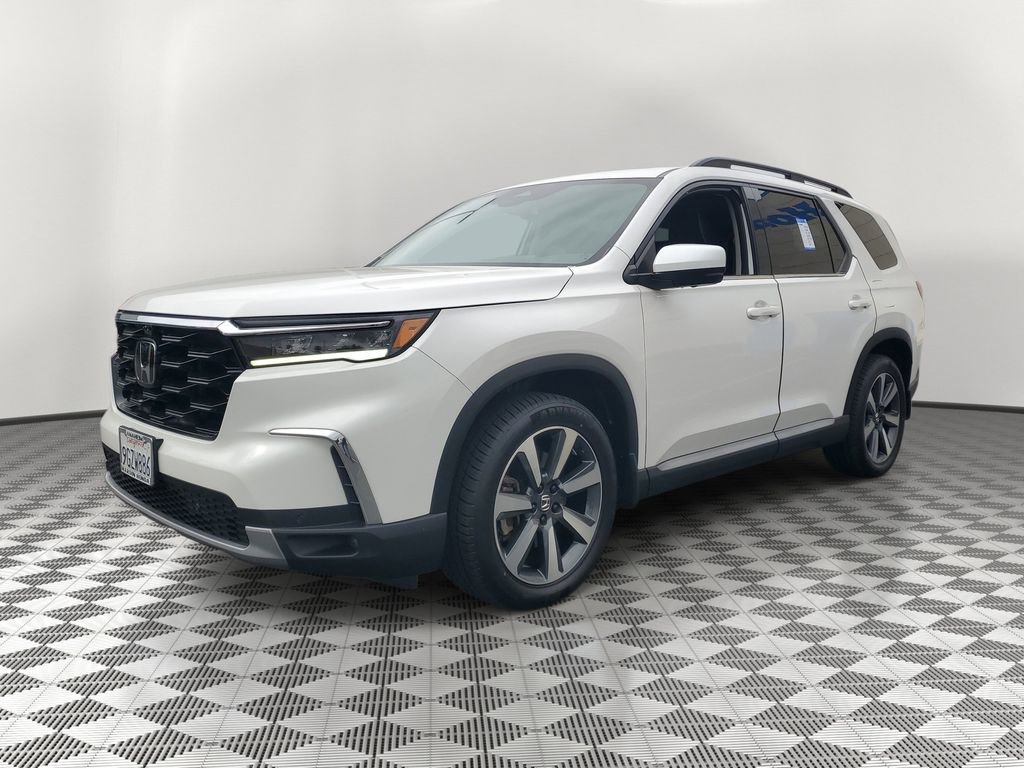Certified 2023 Honda Pilot Elite image 3