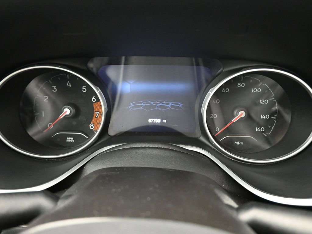 Used 2018 Jeep Compass Latitude w/ Popular Equipment Group image 12