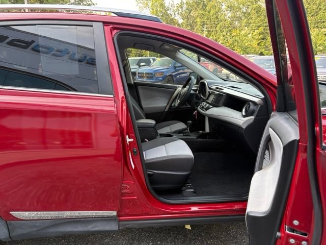 Used 2014 Toyota RAV4 LE FWD image 28