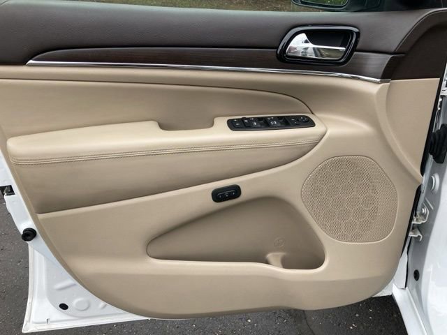 Used 2021 Jeep Grand Cherokee Overland w/ Protech Group AWD/4WD image 23