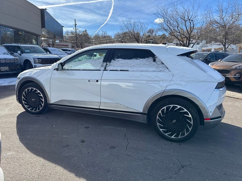 Used 2022 Hyundai Ioniq 5 Limited image 17