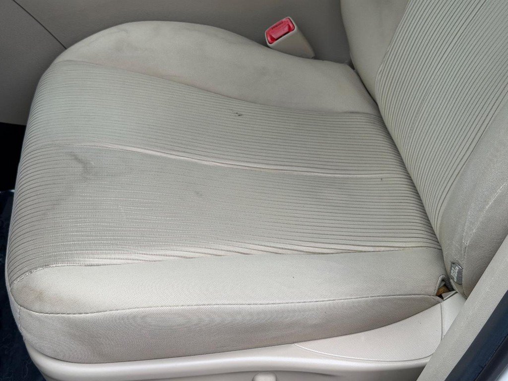 Used 2012 Toyota Venza LE FWD image 21