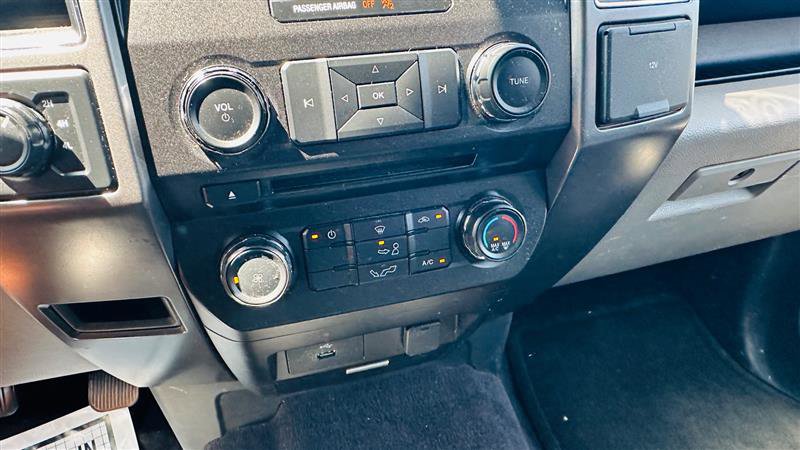 Used 2017 Ford F150 XLT image 23