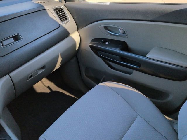 Used 2016 Kia Sedona LX w/ Option Group 020 image 17