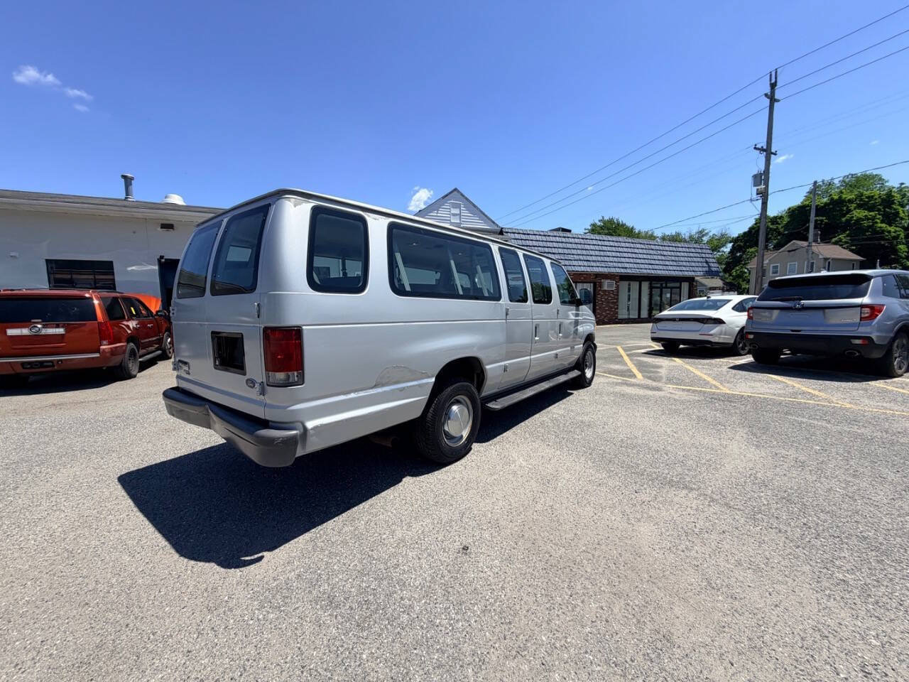 Used 2006 Ford E-350 and Econoline 350 XL RWD image 33