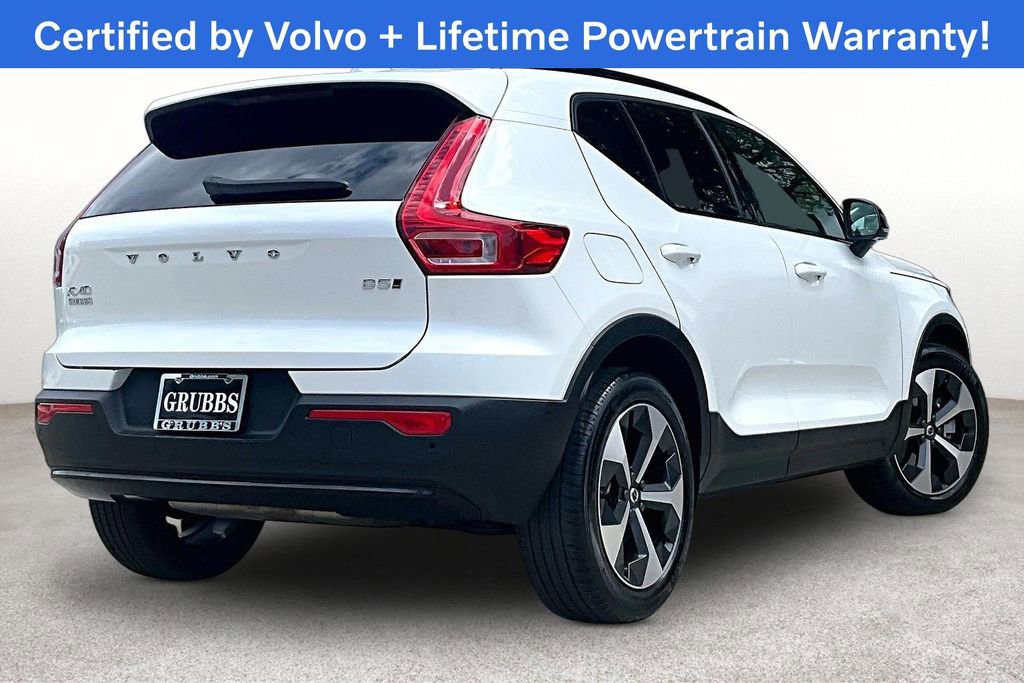 Used 2025 Volvo XC40 B5 Plus AWD/4WD image 2