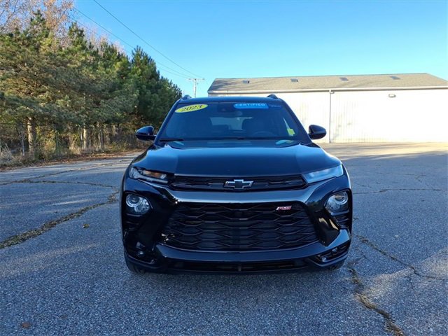 Used 2023 Chevrolet TrailBlazer RS w/ Sun and Liftgate Package image 2
