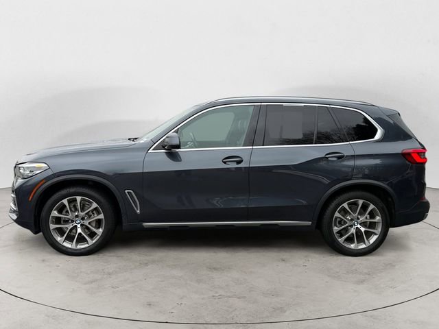 Used 2019 BMW X5 xDrive40i w/ Premium Package 2 image 2