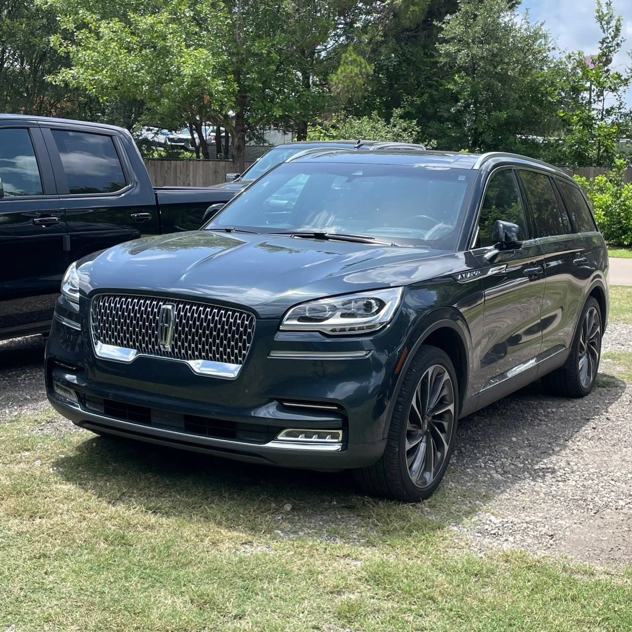 Used 2023 Lincoln Aviator Reserve w/ Equipment Group 201A AWD/4WD image 1