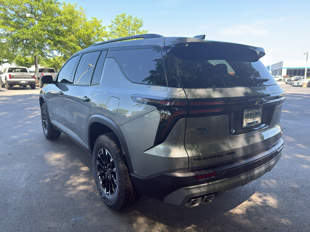 New 2026 Chevrolet Traverse Z71 w/ Enhanced Driving Package AWD/4WD image 6