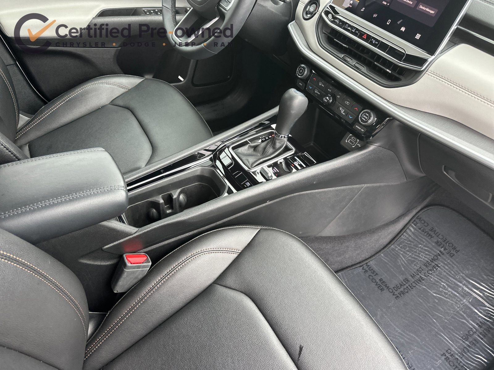 Used 2024 Jeep Compass Limited image 17