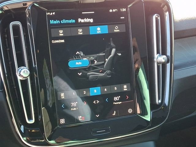 Used 2023 Volvo C40 P8 Recharge Plus w/ Climate Package image 20