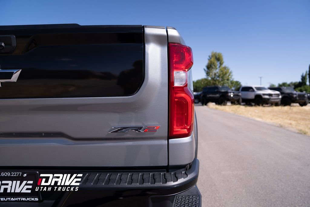 Used 2024 Chevrolet Silverado 1500 ZR2 w/ Technology Package image 16