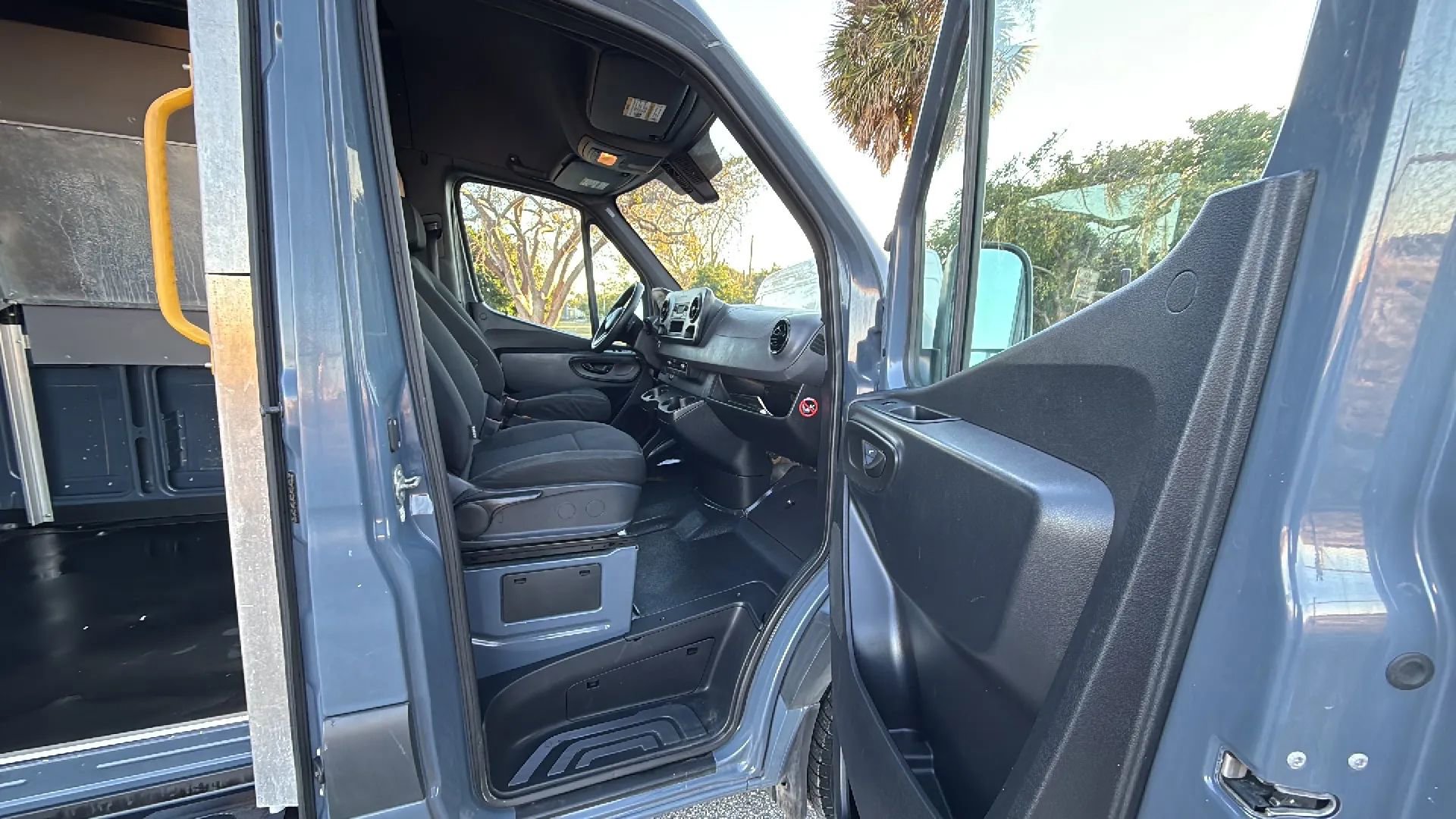 Used 2019 Mercedes-Benz Sprinter 144 image 10