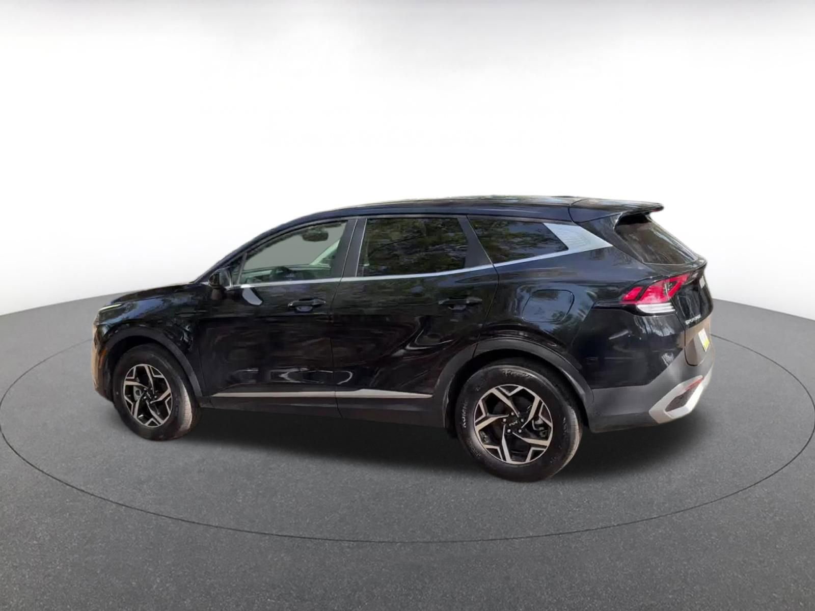 Used 2025 Kia Sportage LX AWD/4WD image 10