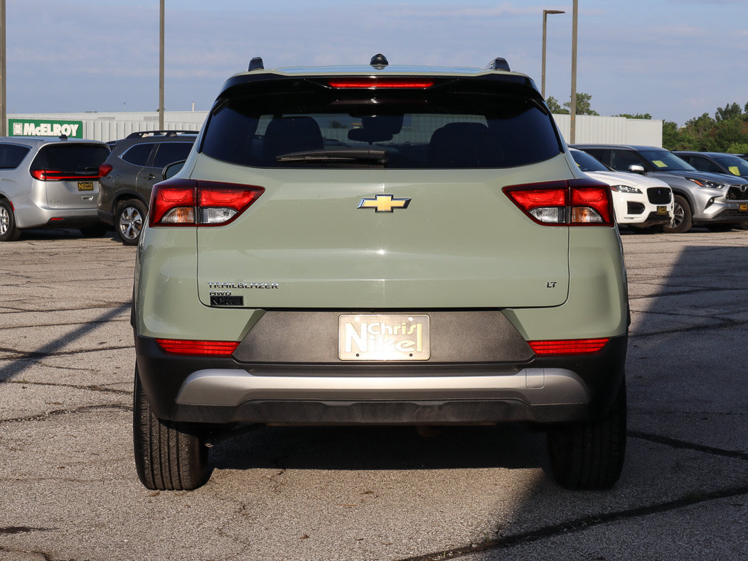 Used 2025 Chevrolet TrailBlazer LT AWD/4WD image 5
