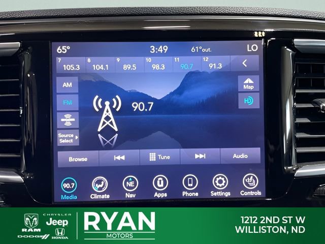 Used 2020 Chrysler Pacifica Limited image 24