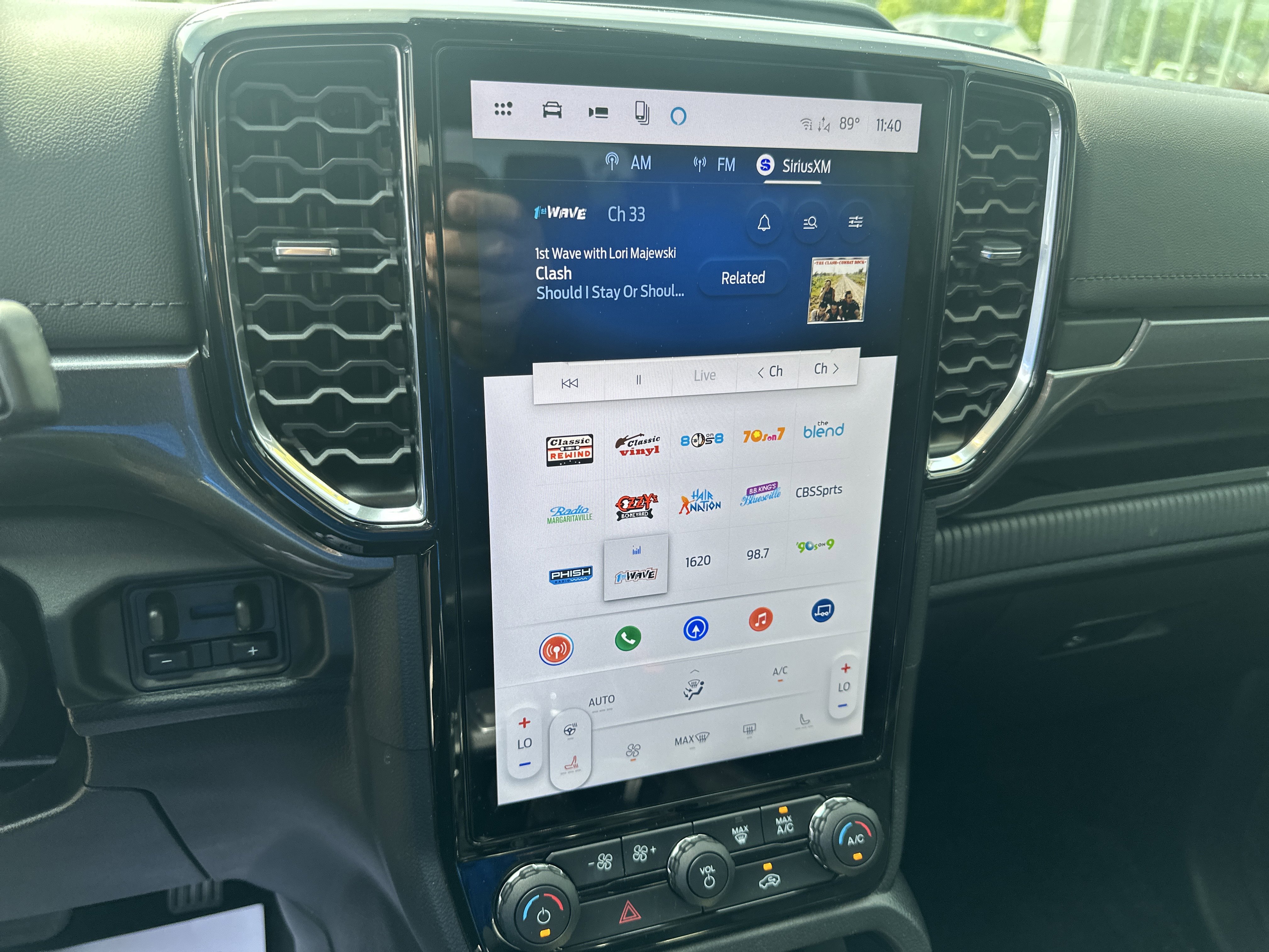 Used 2025 Ford Ranger Lariat w/ FX4 Off-Road Package AWD/4WD image 41