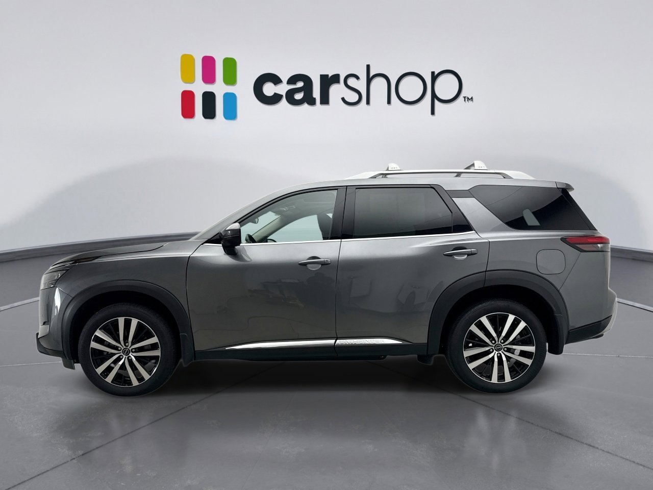 Used 2025 Nissan Pathfinder Platinum w/ Cargo Package image 2