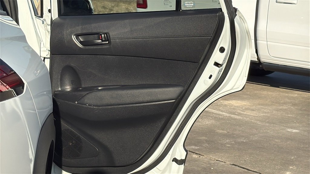 Used 2023 Toyota Corolla Cross LE image 29