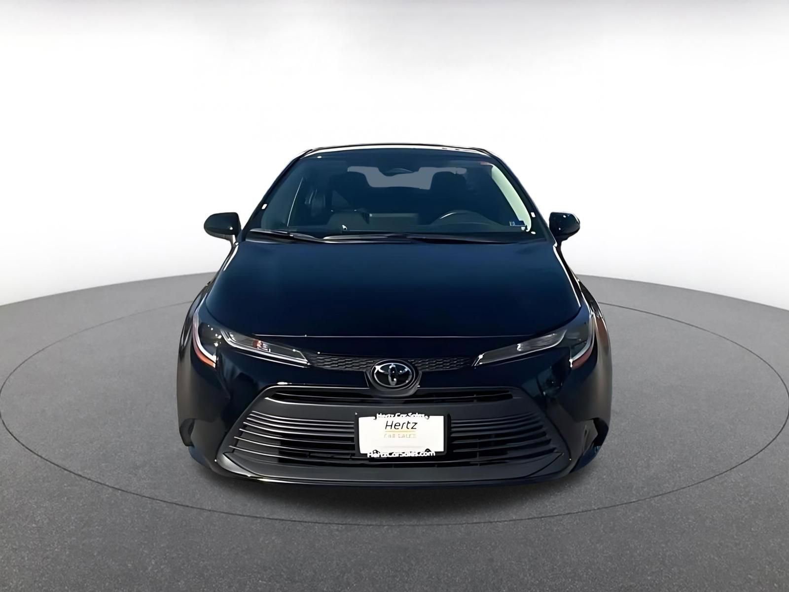 Used 2025 Toyota Corolla LE image 4