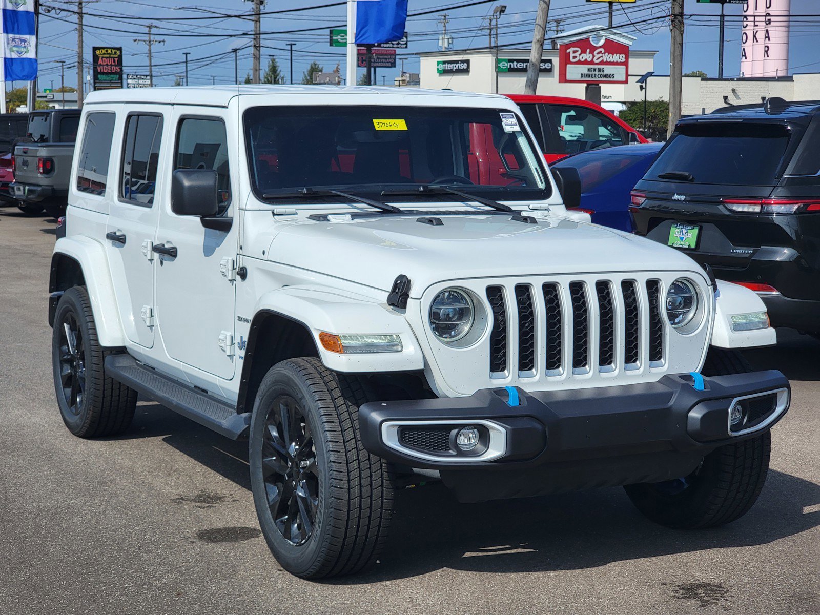 Certified 2022 Jeep Wrangler Unlimited Sahara w/ Cold Weather Group image 3