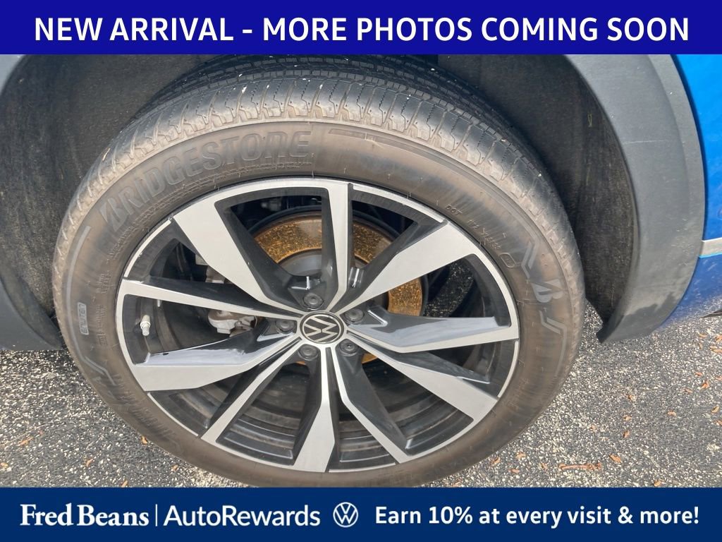 Used 2024 Volkswagen Atlas Cross Sport SEL Premium R-Line AWD/4WD image 7
