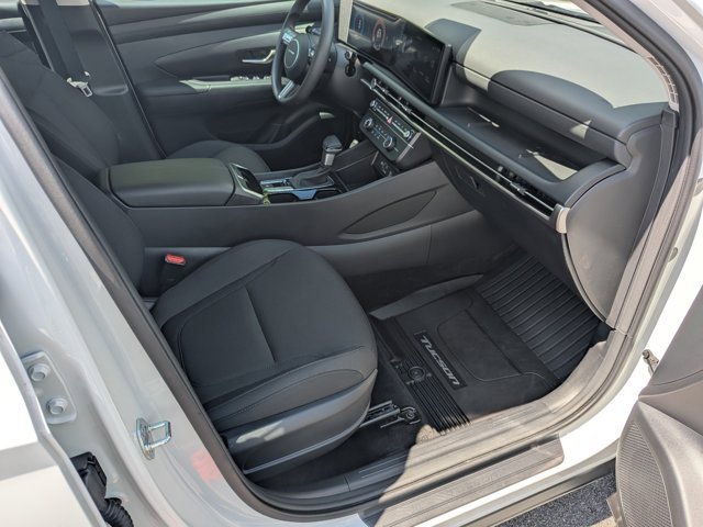 Used 2025 Hyundai Tucson SE image 12
