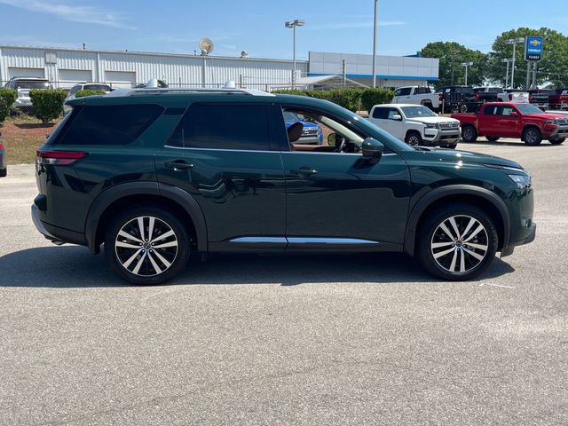 Used 2025 Nissan Pathfinder Platinum w/ Cargo Package FWD image 4