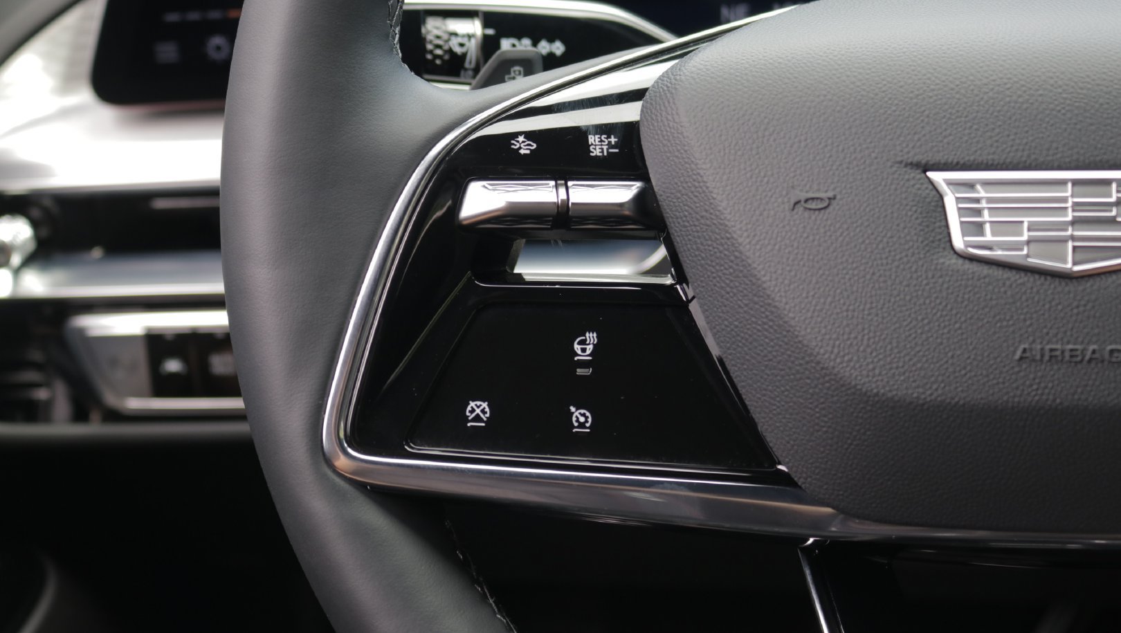 Certified 2025 Cadillac Lyriq Luxury RWD image 20