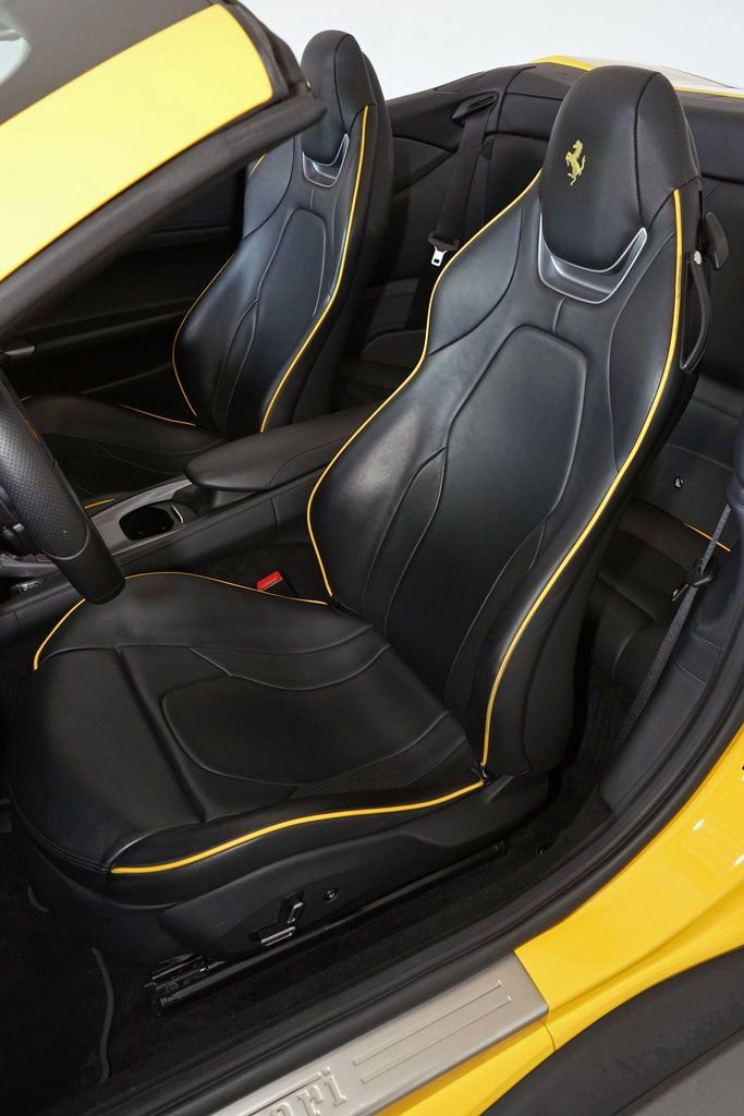 Used 2023 Ferrari Portofino M RWD image 10