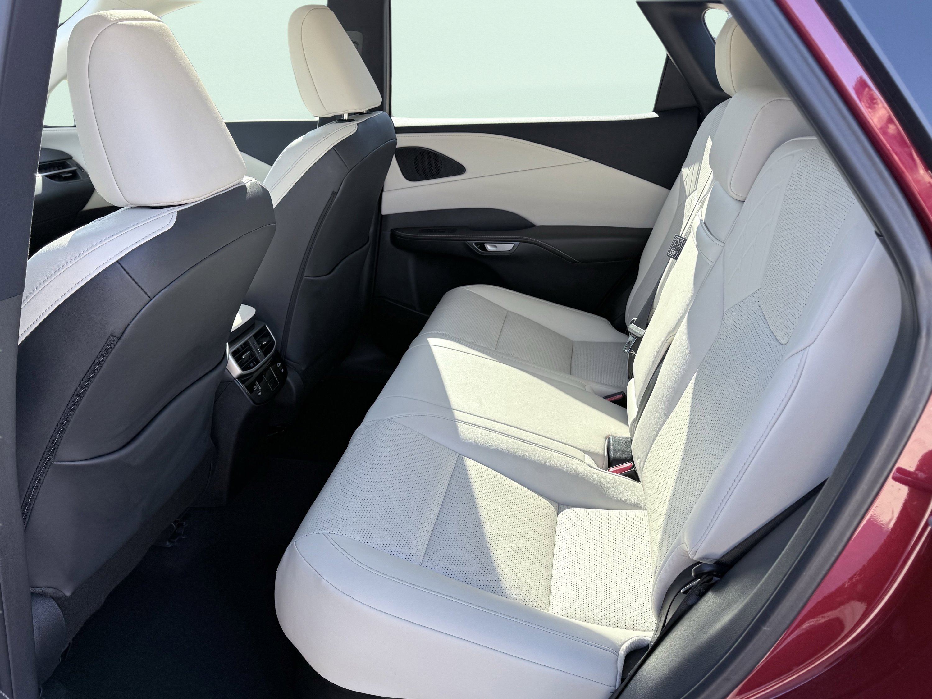 Used 2025 Lexus RX 350 Premium Plus w/ Convenience Package image 34