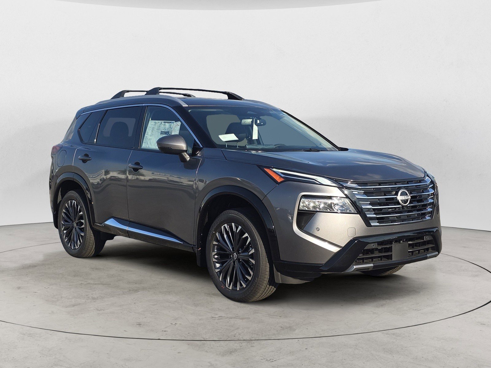 New 2026 Nissan Rogue Platinum image 3