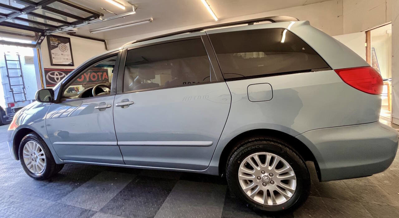 Used 2008 Toyota Sienna LE image 5